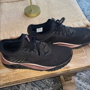 Puma Women's Black and Pink Sneakers